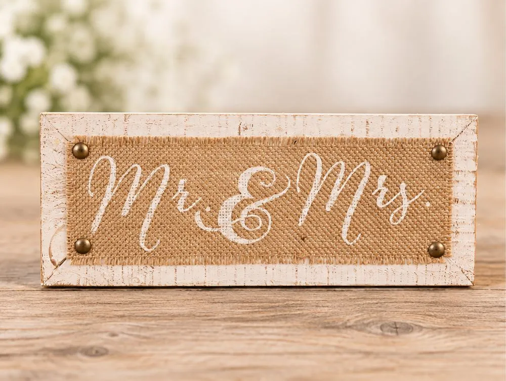 Mr. & Mrs. burlap plaque